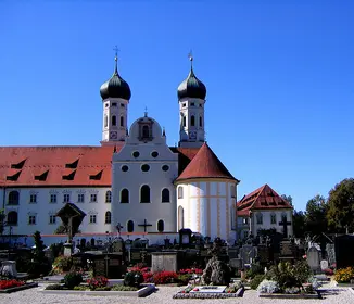 klosterkirche-ansicht.webp